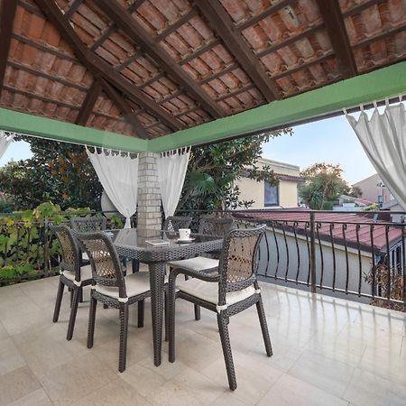 Apartment Lala & Nina Баньоле Екстер'єр фото