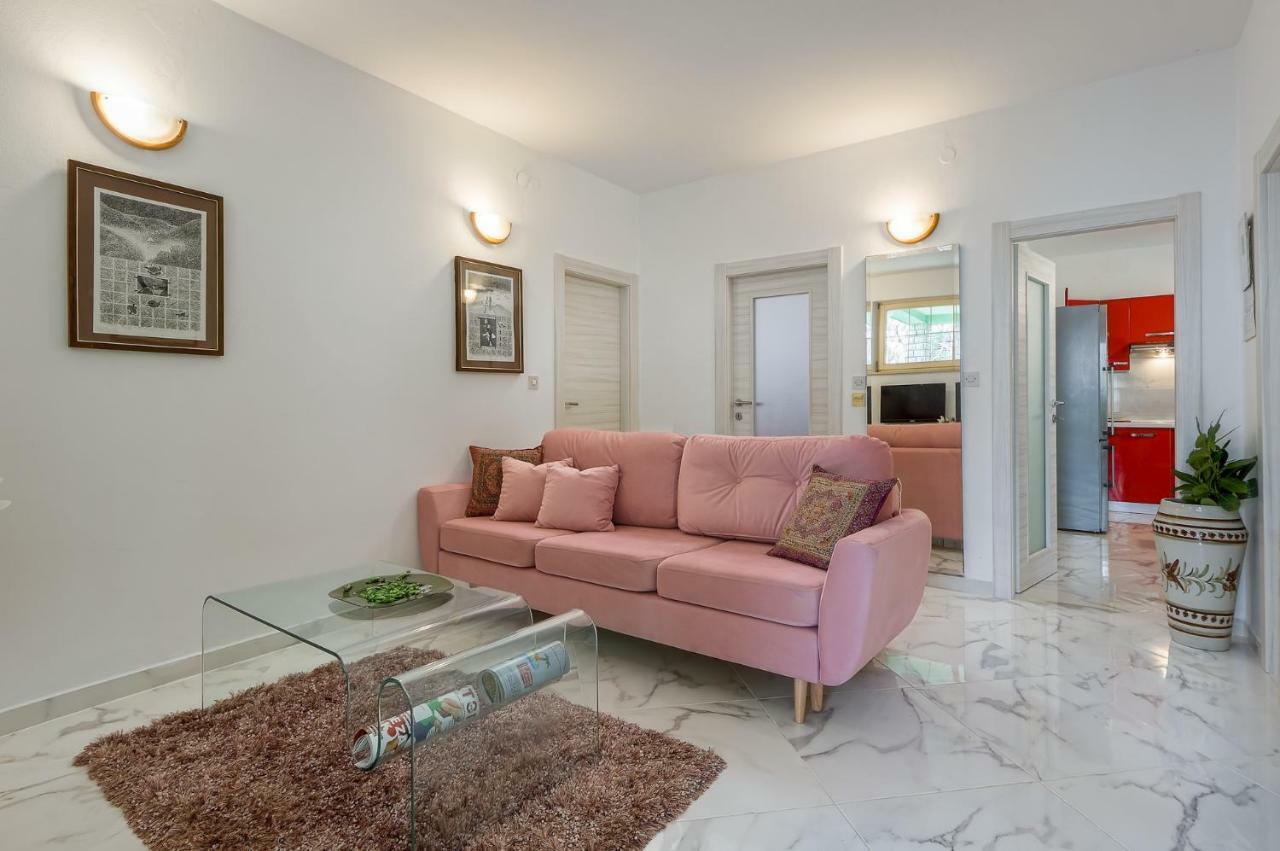 Apartment Lala & Nina Баньоле Екстер'єр фото